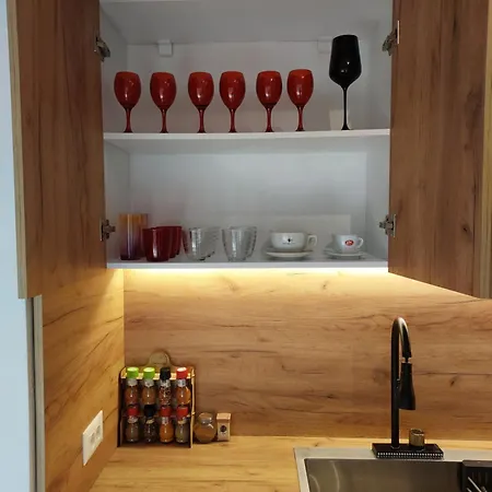 Chronos Golem, Dom wakacyjny