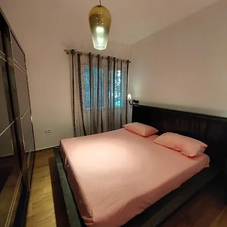 Chronos Golem, * Durrës