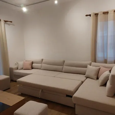 Chronos Golem, Durrës