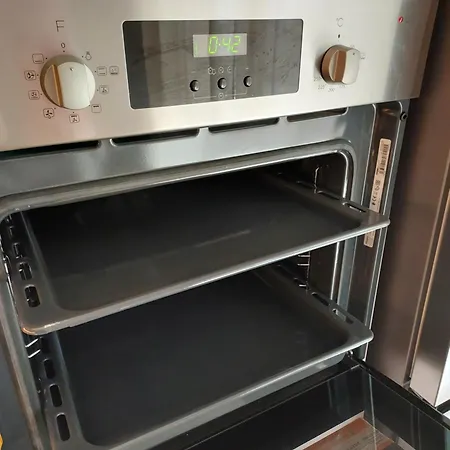 Chronos Golem, Hébergement de vacances *