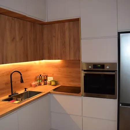 Chronos Golem, Casa vacanze